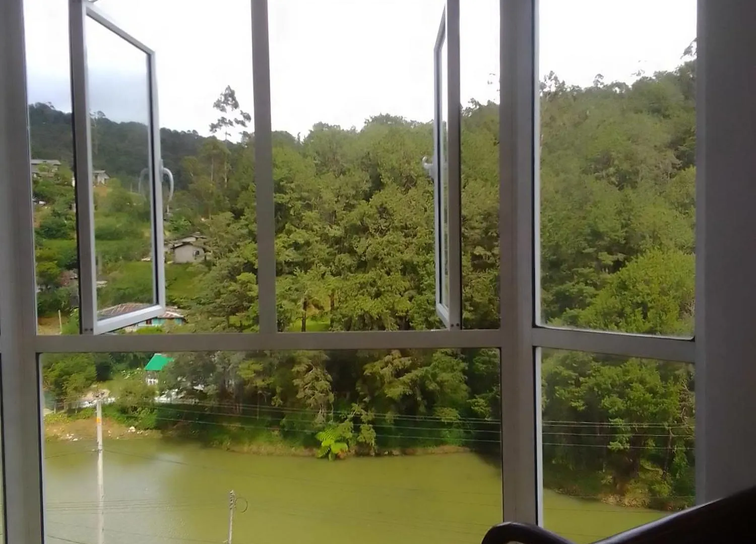 Drizzle Ridge Hotel Nuwara Eliya 0*,